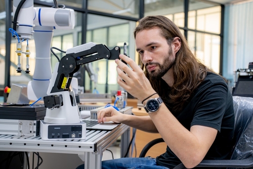 Elektrotechnik und Informationstechnik