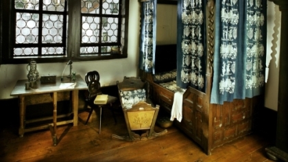 Bachhaus bedroom